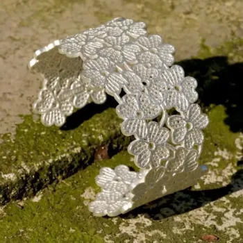 Three-Leaf Embroidered Lace Hollow Silver Flower Wide Bracelet Adjustable